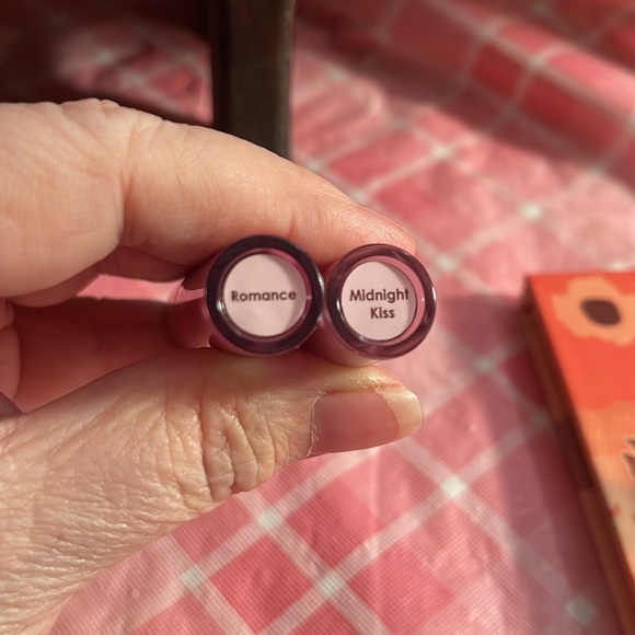 🎈SALE🎈🎀#24.MAKEUP BUNDLE🎀 - Picture 7 of 12